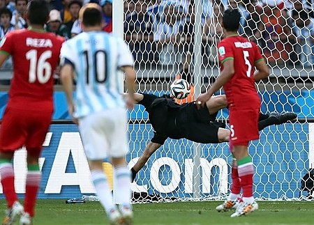 Tập_tin:Iran_vs._Argentina_match,_2014_FIFA_World_Cup_37.jpg