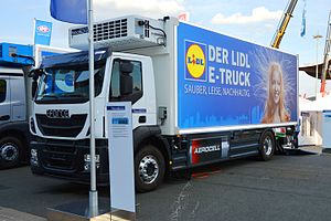 Nákladní automobil Iveco Stralis AD 190 E.  Lidl.  Spielvogel.jpg