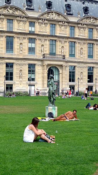 File:Jardin des Tuileries, Paris 5 August 2009.jpg