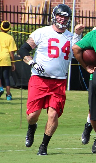 <span class="mw-page-title-main">Jared Smith</span> American football player (born 1990)