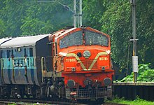 Jhansi Diesel Locoshed based WDM-2 'Jumbo' with the Jhansi-Lucknow Intercity Express at Lucknow.jpg