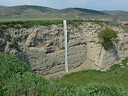 Изглед от могилата, разположена в северозападната част на село Караново.
