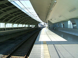 Keisei-chihara-linija-Chibadera-stanica-platforma.jpg
