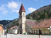 Pfarrkirche Schottwien, in der Franz von Walsegg und seine Gemahlin begraben sind. (Quelle: Wikimedia)