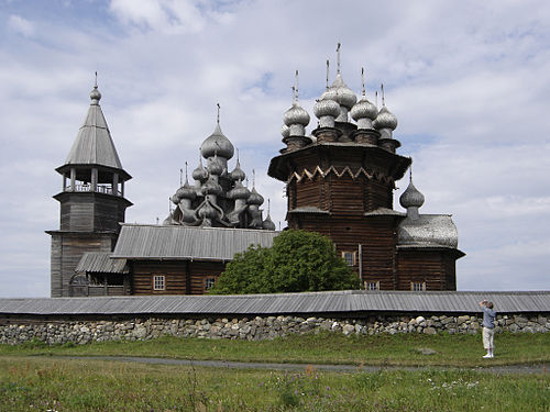Cerkiew na wyspie Kiży - przykład starej karelskiej architektury sakralnej