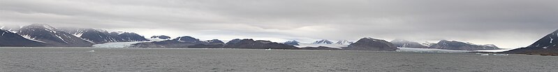 File:Kongsfjorden panorama 011.jpg