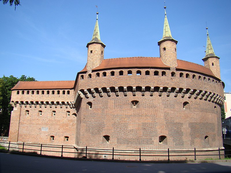 File:Kraków, Barbakan, 01.JPG