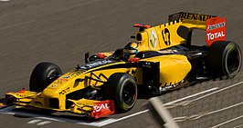 Kubica_Bahrain_Grand_Prix_2010_%28cropped%29.jpg