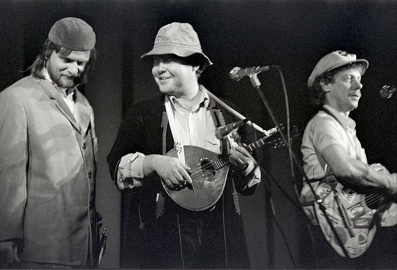 File:Kuldne Trio 1987.jpg