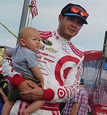 Larson and his son Owen in 2015 Kyle larson (26980195324).jpg