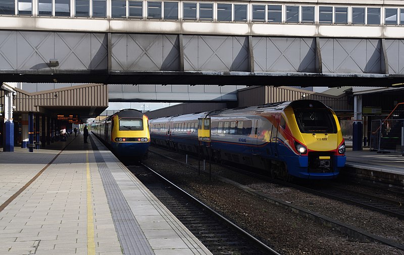 File:Leicester railway station MMB 09 43060 222022.jpg