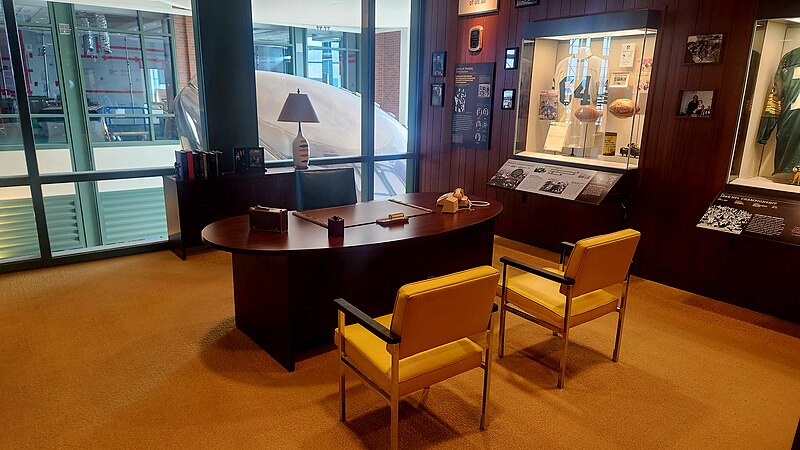 File:Lombardi's Office Packers HoF.jpg