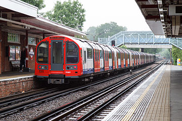 London Underground 1992 Stock at Theydon Bois by tompagenet.jpg