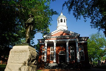 Fil:Loudoun_County_Courthouse_in_Leesburg,Virginia.jpg