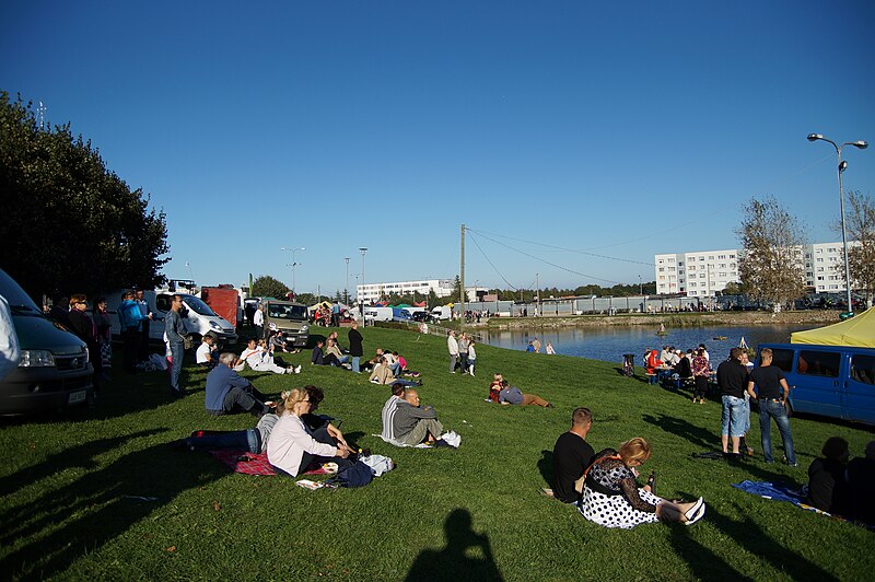 File:Maardu autumm fair3.jpg