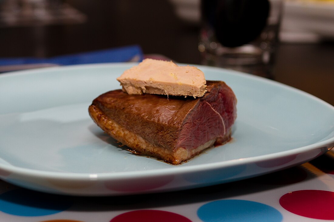 File:Magret de canard et foie gras.jpg