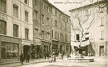 Place Saint-Sauveur au début du XXe siècle