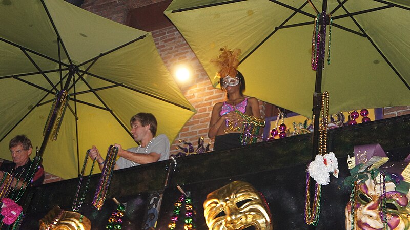 File:Mardi Gras in the French Quarter 2013-02-12 - View from Balcony.jpg