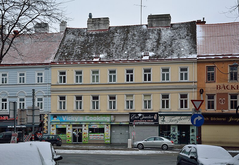 File:Mariahilfer Straße 157, Vienna.jpg