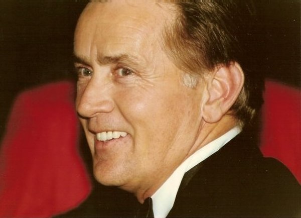 Sheen at the 1990 Cannes Film Festival