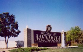 Mendota entrance sign 2006.jpg