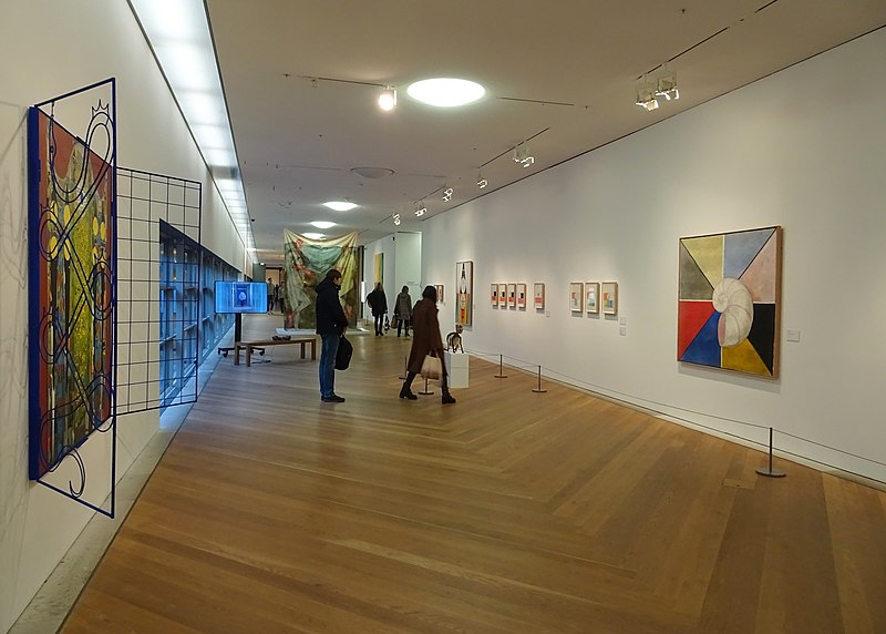 File:Moderna museet, interiör, 2018a.jpg