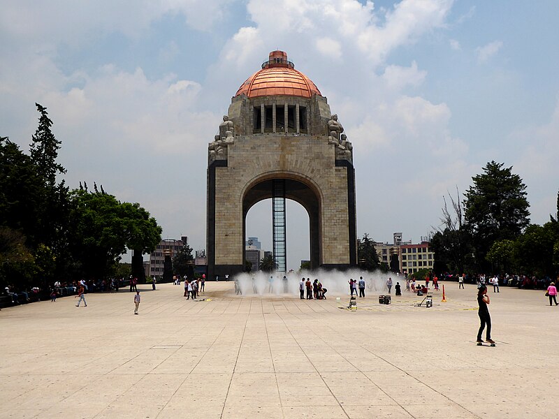 File:Monumento a la Revolución (19711679218).jpg