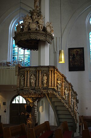 Nikolaikirche Kiel Kanzel.jpg