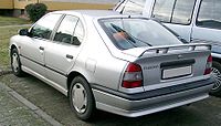 Nissan Primera hatchback (1995−1996)