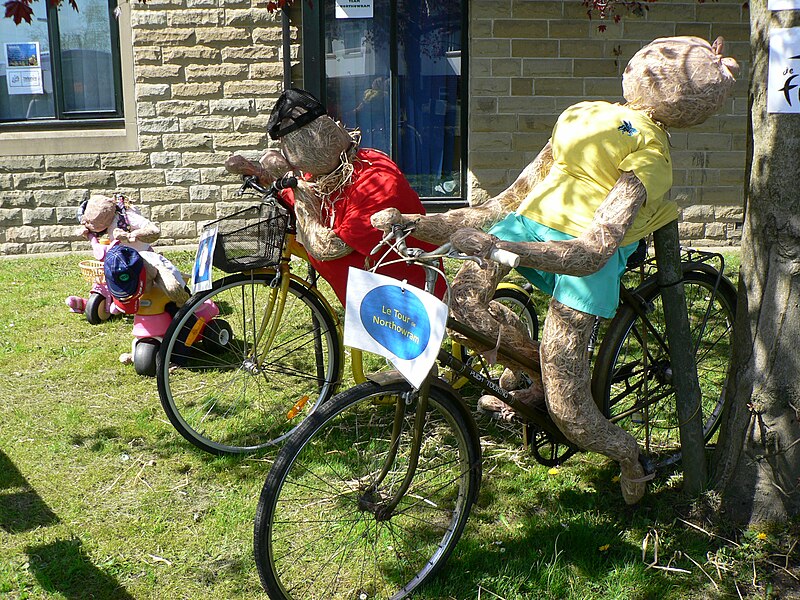 File:Northowram Scarecrow Festival 2014 56.jpg