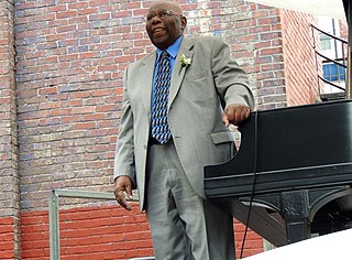 <span class="mw-page-title-main">Oliver Jones (pianist)</span> Canadian jazz pianist, organist, composer and arranger