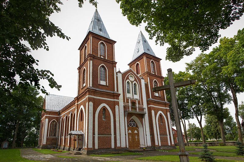 File:Papiles Sv Juozapo baznycia 2013-08-11 Panorama.jpg