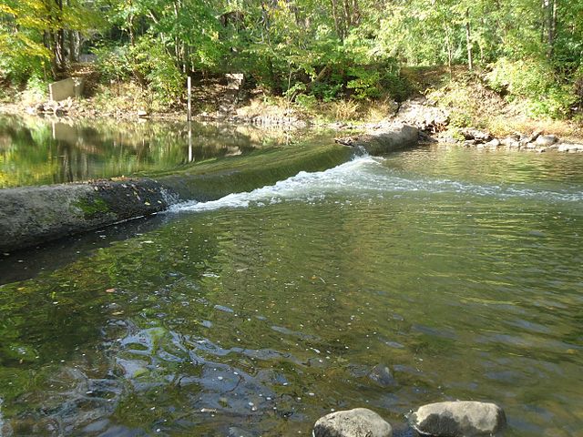 File:Passaic_River_NJ_dam_near_Summit_and_Chatham.jpg