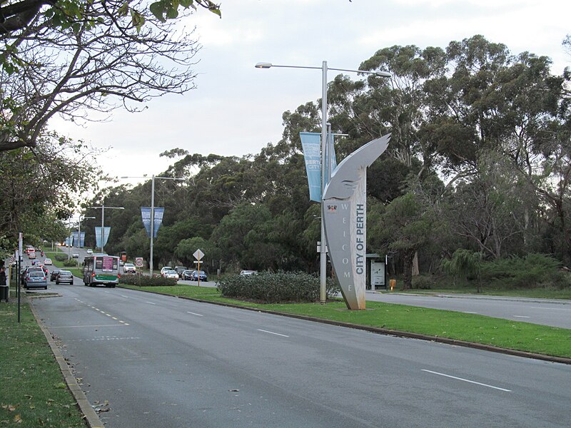 File:Perth welcome - Kings Park Road 2.jpg