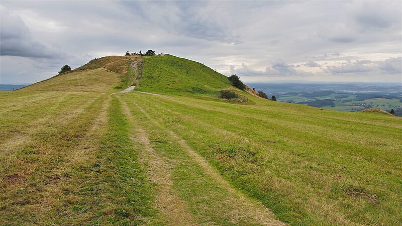 File:Pferdskopf (Rhön) von Osten.jpg