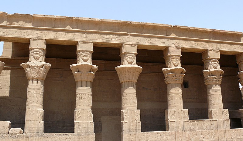 File:Philae colonnade.JPG