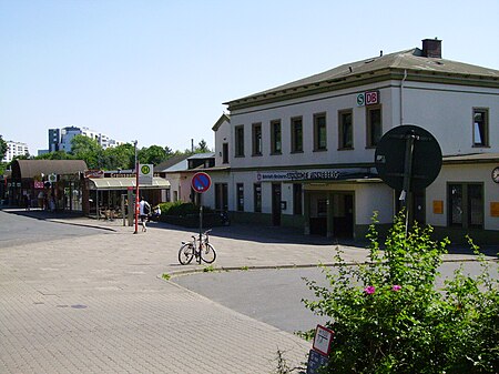 Pinneberg railway station 1