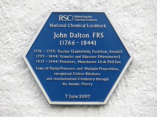Modern plaque marking birthplace of John Dalton