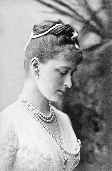 File:Princess Elisabeth of Hesse 1887 (c).jpg