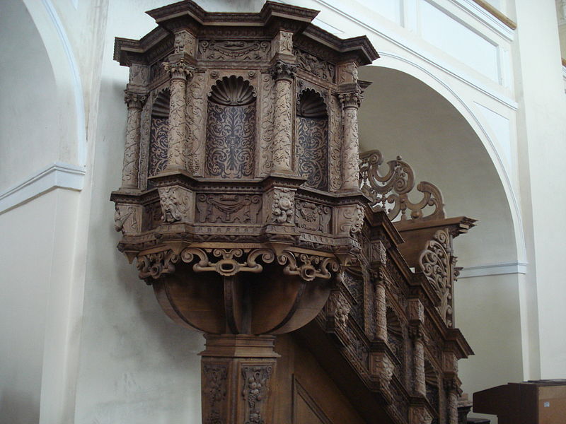 File:Pulpit in Kėdainiai Evangelical Reformed Church 1.JPG