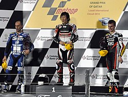 Debón, Tomizava és Cluzel az első Moto2-es dobogón, a 2010-es katari nagydíjon