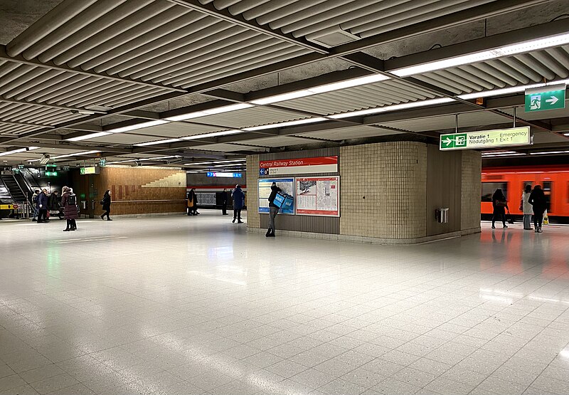 File:Rautatientori (Central Railway Station) metro station (Helsinki, Finland) platform area Jan 25, 2024.jpg