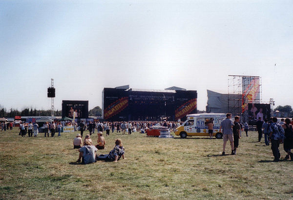 The main stage of the 2000 Reading Festival