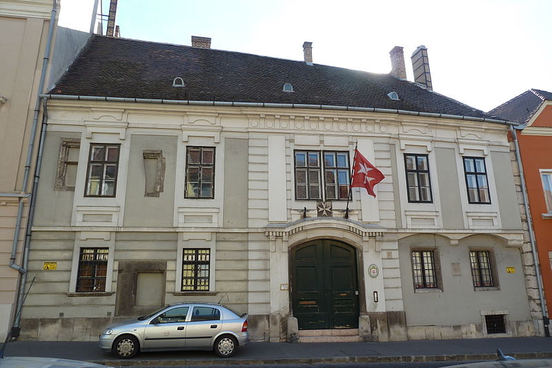 File:SMOM, embassy Budapest.JPG