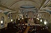 Saint Leo Gereja Katolik (Columbus, Ohio) - nave dilihat dari loteng, dengan minggu Palem decoration.jpg