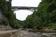 Schwarzwasserbrücken für Strassen- (vorne) und Bahnverkehr (hinten)