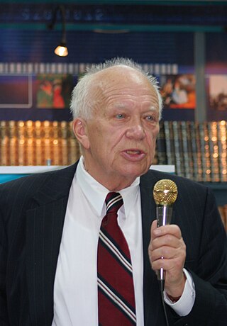 <span class="mw-page-title-main">Sergei Khrushchev</span> Soviet-American scientist (1935–2020)