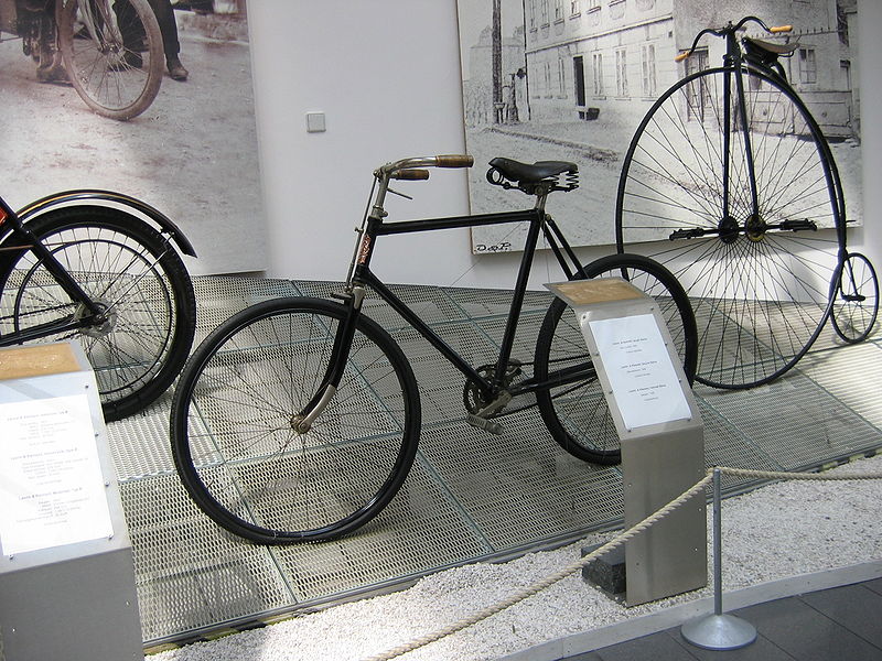 File:Skoda-museum-mlada-boleslav-rr-026.jpg