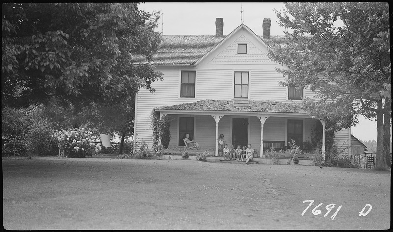 File:Smith, W.A. and heirs, home - NARA - 280817.tif