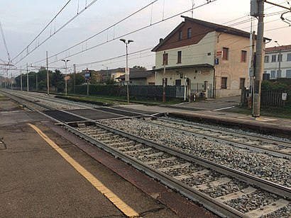 Come arrivare a Stazione Carimate con i mezzi pubblici - Informazioni sul luogo